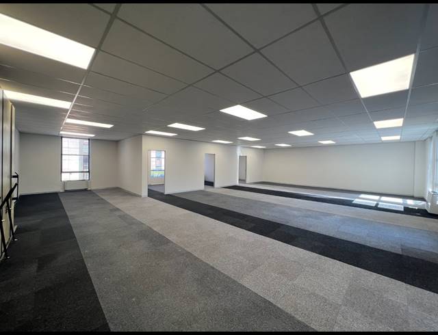 2,000M² OFFICE TO LET IN ROSEBANK